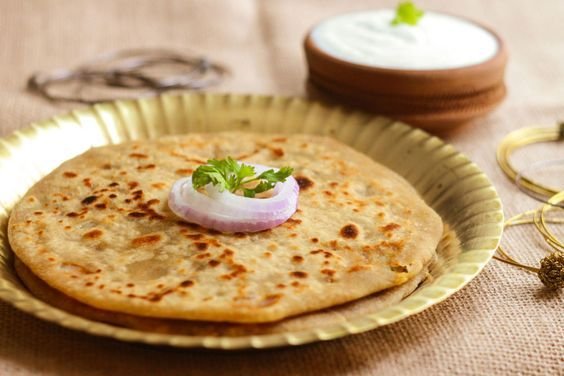 Try This Mouth-Watering Aloo Pyaz ka Paratha Recipe